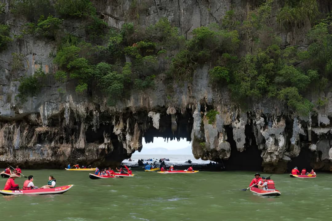 Sea Canoe Tours