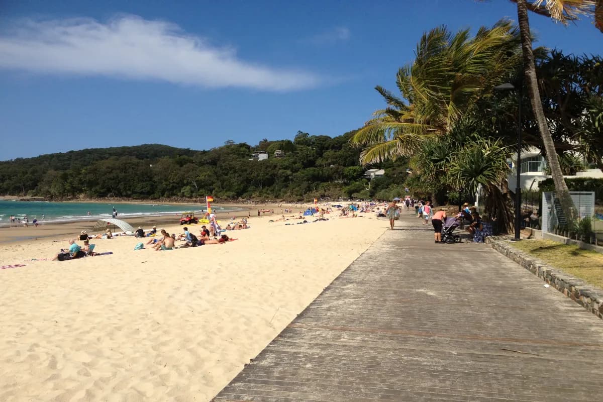 noosa main beach