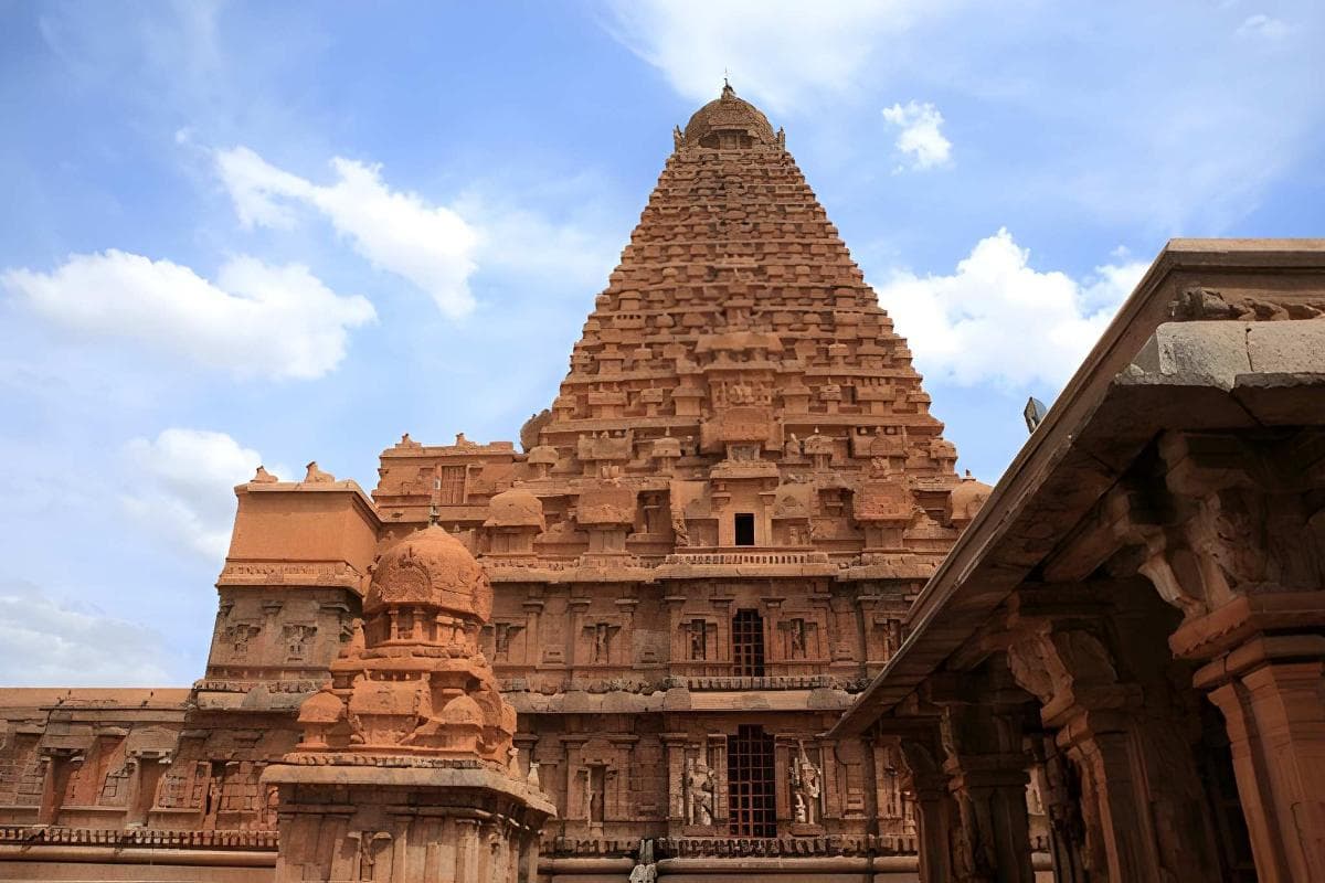 Brihadeeswarar Temple