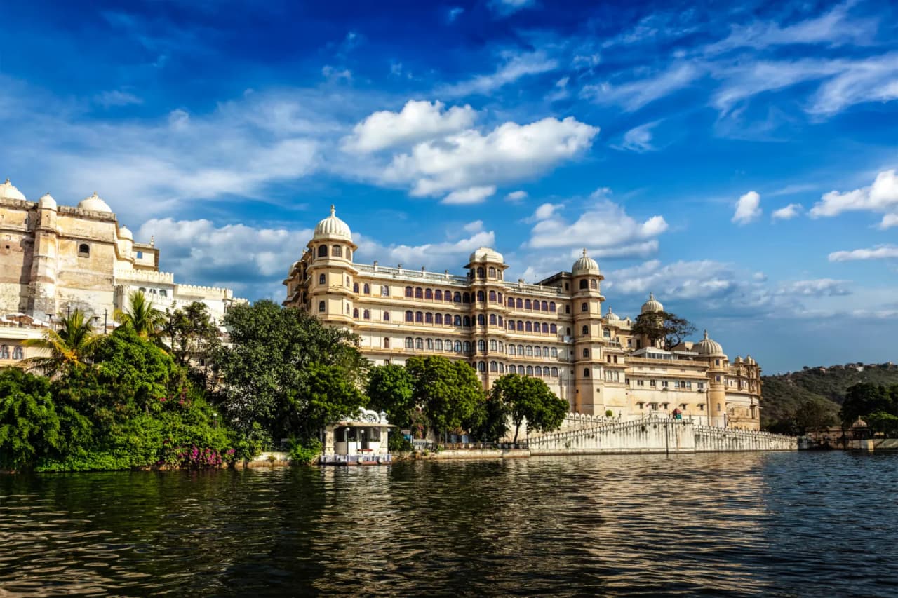 Rajasthan Delight Tour | Udaipur, Mount Abu & Lakes
