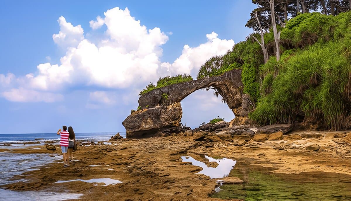 Relax in andaman with Baratang Excursion