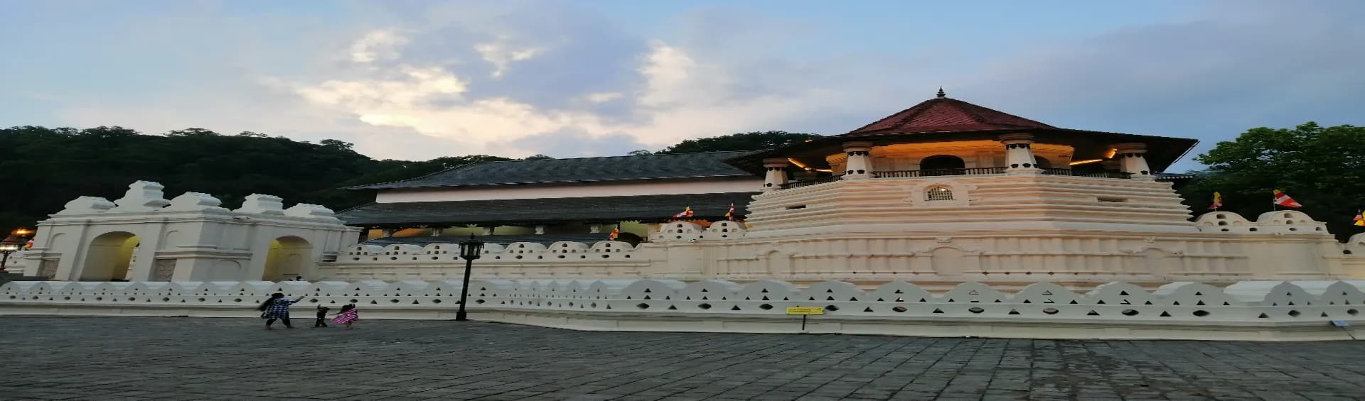 Discover the Best Places to Visit in Kandy Sri Lanka