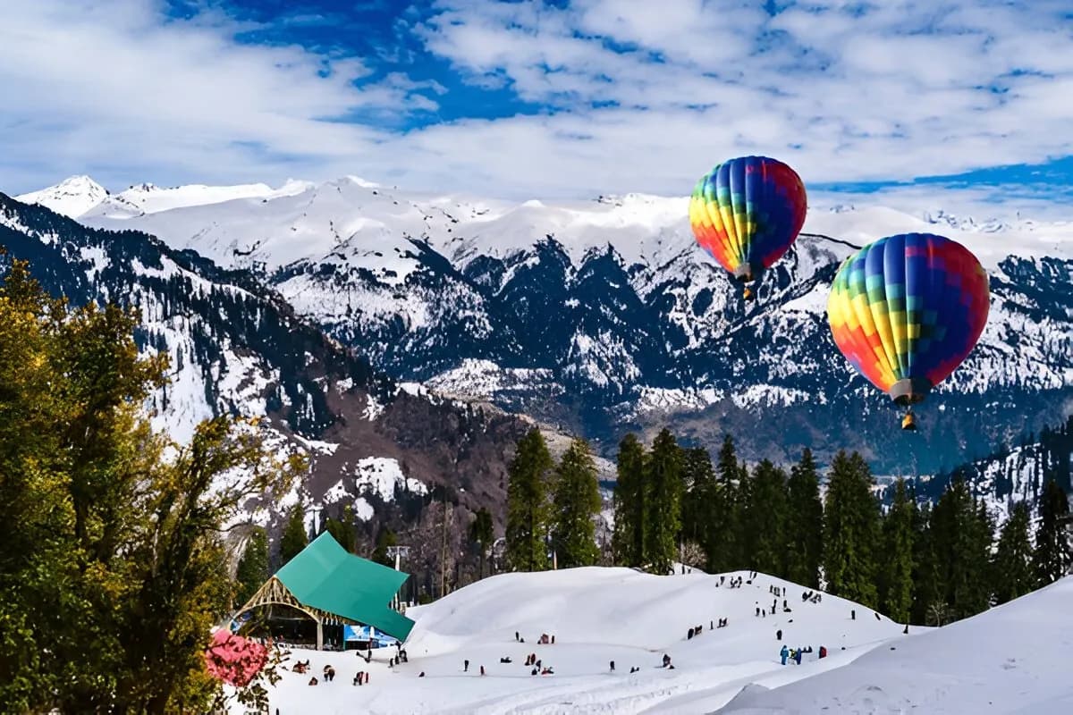 Hot air balloon in Manali