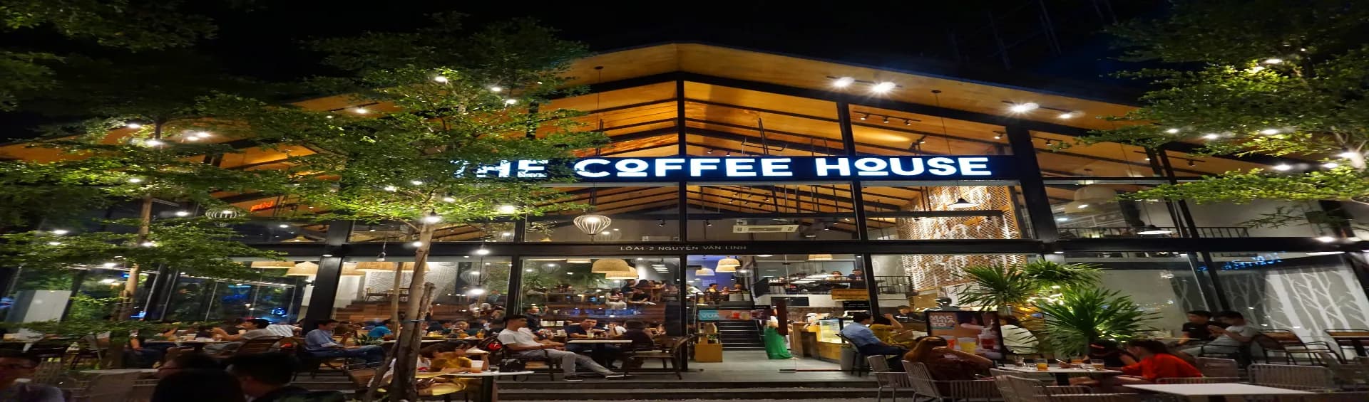 Vietnam Café Culture: Which Unique Coffee Experiences Should Tourists Not Miss?