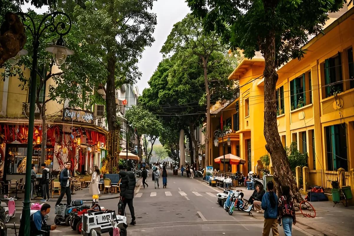 Discover Hanoi & Halong Bay