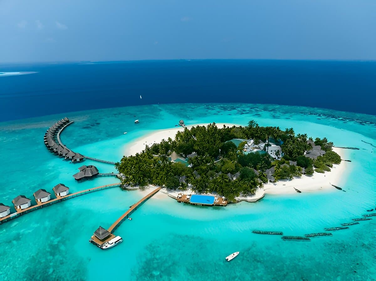 Luxurious Maldives Getaway at Thulhagiri island resort