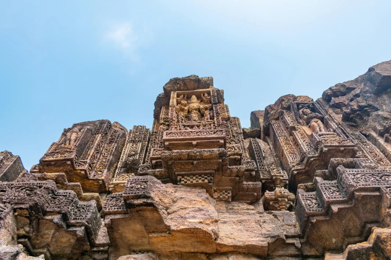 Icons of Odisha - Konark & Jagannath Temple Excursion